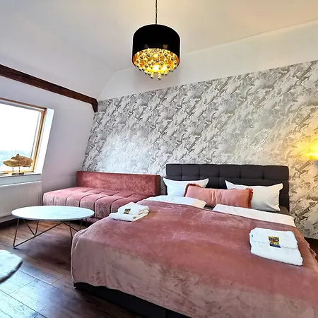 Bohnapartments Steigerwald - In Der Stadt - Vollausstattung - Wlan - Gratis Parkplaetze Appartement